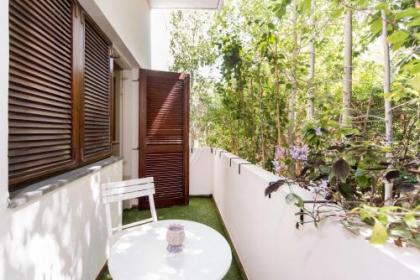 Beautiful 2Bd w/ Private Balcony by Sea N' Rent - image 1