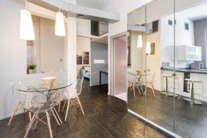 Beautiful 2Bd w/ Private Balcony by Sea N' Rent - image 11