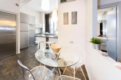 Beautiful 2Bd w/ Private Balcony by Sea N' Rent - image 14
