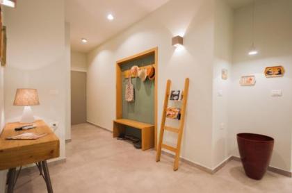 Ben Gurion Apartment - image 18