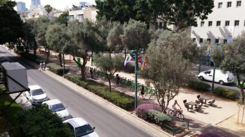 Ben Gurion Apartment - image 2
