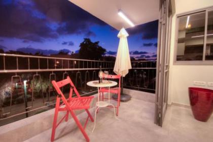 Ben Gurion Apartment - image 4