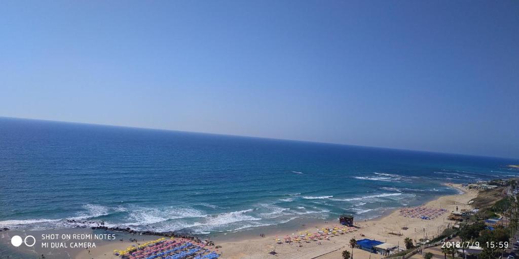 Beachfront Apartment Bat Yam 613 - main image