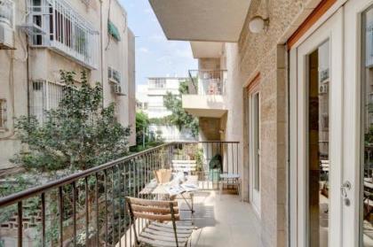 TLV2RENT Unique Dizengof Apartment - image 9