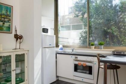 Unique Frug Apartment by TLV2rent - image 10