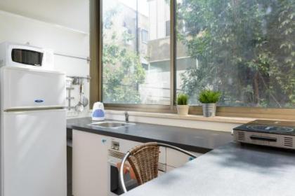 Unique Frug Apartment by TLV2rent - image 8