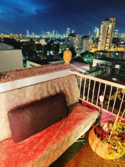 Avi's Place - image 5
