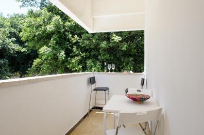 Beautiful 1BR on Dizengoff St. - image 1