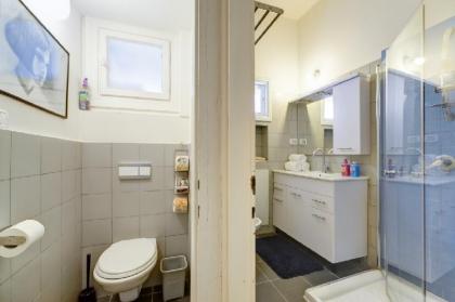 Beautiful 1BR on Dizengoff St. - image 2