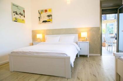 Luxury 2BR Apt on the Beach - image 11