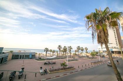 Luxury 2BR Apt on the Beach - image 9