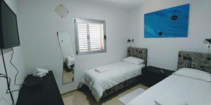 Old Jaffa's Penthouse Boutique Hostel - image 11