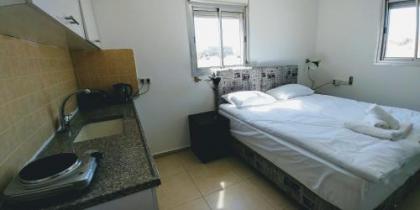 Old Jaffa's Penthouse Boutique Hostel - image 16