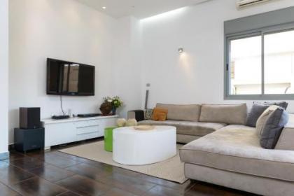 Apartment On Mapu Street - image 4