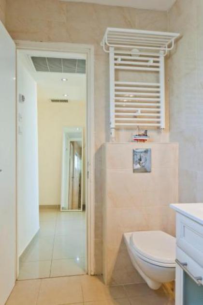 Penthouse with Panoramic View by FeelHome - image 15