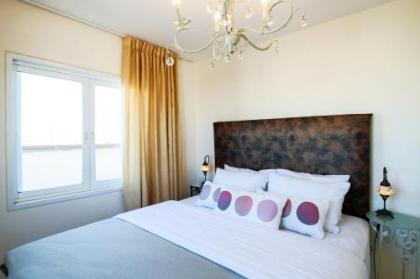 Penthouse with Panoramic View by FeelHome - image 2
