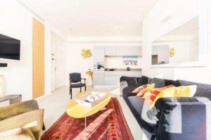 Bright 1BR Apartment w Balcony & Mamad 10 min Walk from Beach by Sea N' Rent - image 11