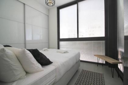 Modern 2-BR in Carmel Market by HolyGuest - image 13