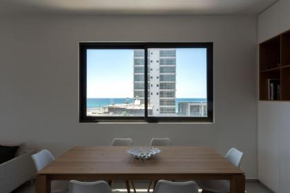 Modern 2-BR in Carmel Market by HolyGuest - image 6