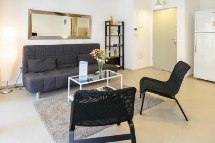 Quiet Hideaway & Terrace near Beach by FeelHome - image 10
