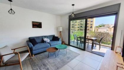 Design 1 Bdr Apartment Florentine #TL18 - image 5