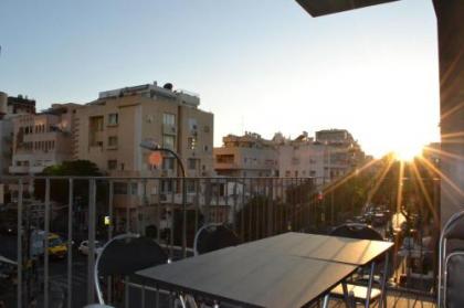 City Living Apartment w/ Parking & Balcony by Sea N' Rent - image 11