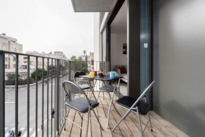 City Living Apartment w/ Parking & Balcony by Sea N' Rent - image 5