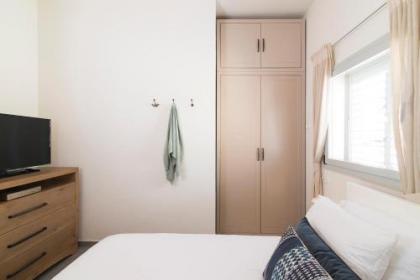 Bauhaus Boutique by TLV2rent - image 14