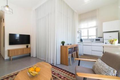 Bauhaus Boutique by TLV2rent - image 16