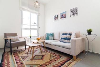 Bauhaus Boutique by TLV2rent - image 17