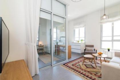Bauhaus Boutique by TLV2rent - image 18