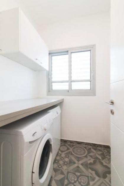 Bauhaus Boutique by TLV2rent - image 19