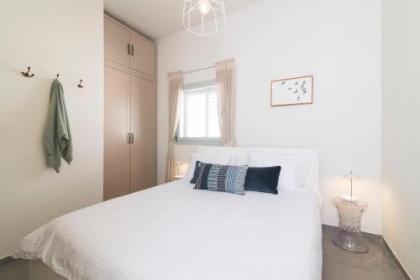 Bauhaus Boutique by TLV2rent - image 8