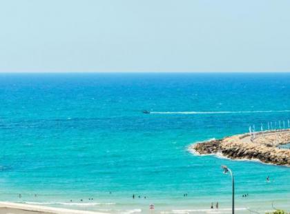 Luxury Apts 5-min Walk to Gordon Beach by Sea N' Rent - image 13