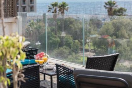 Luxury Apts 5-min Walk to Gordon Beach by Sea N' Rent - image 14