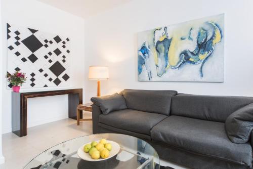 Luxury Apts 5-min Walk to Gordon Beach by Sea N' Rent - image 3