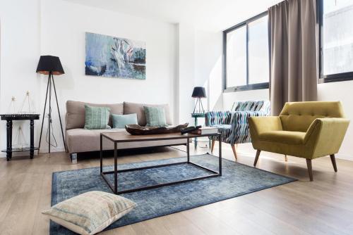 Luxury Apts 5-min Walk to Gordon Beach by Sea N' Rent - image 5