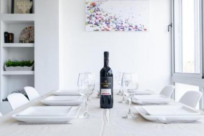 Frishman 3 Bedrooms Apartment - image 7