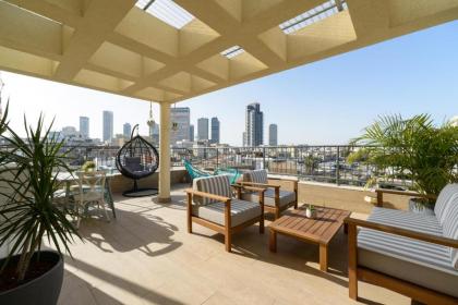 LuKa 15 - By Beach Apartments TLV - image 1