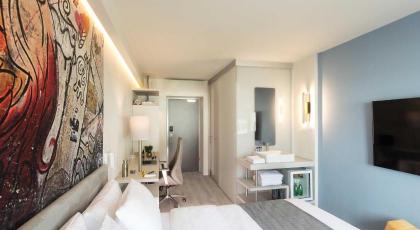 Link Hotel & Hub - image 10
