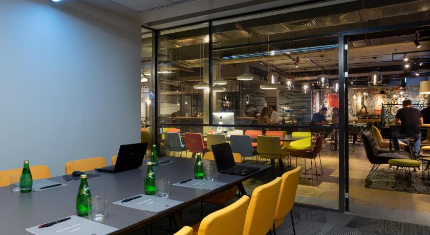Link Hotel & Hub - image 7