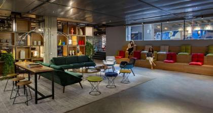 Link Hotel & Hub - image 8