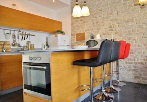 2 Bedrooms Apt New Building With Balcony - By Hilton Beach - image 2