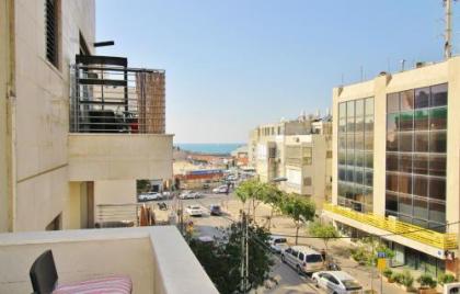 2 Bedrooms Apt New Building With Balcony - By Hilton Beach - image 8