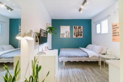 Beta Studios ApartHotel - image 2