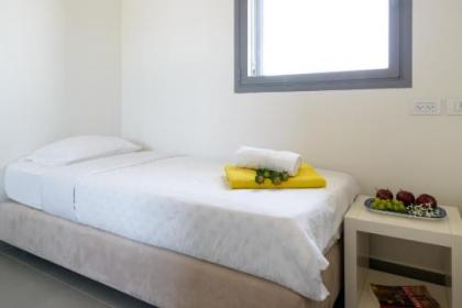 Beach & City Center Apt by FeelHome - image 12