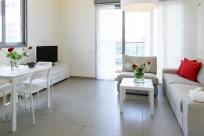 Beach & City Center Apt by FeelHome - image 18