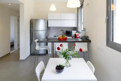 Beach & City Center Apt by FeelHome - image 3