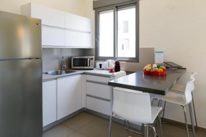 Beach & City Center Apt by FeelHome - image 6