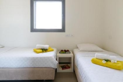 Beach & City Center Apt by FeelHome - image 8